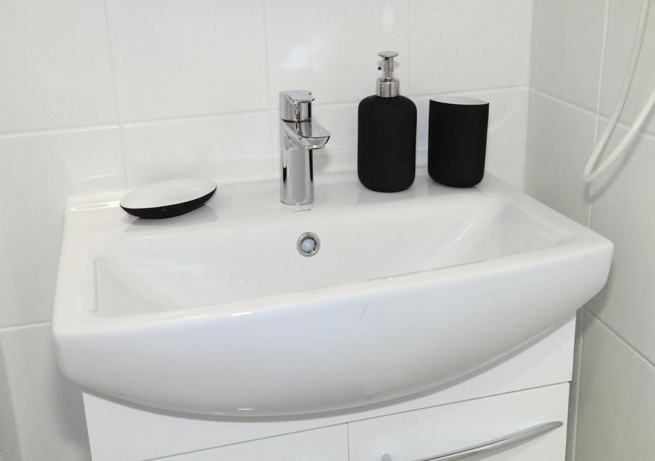 Grey Studio Apartment Wroclaw Luaran gambar